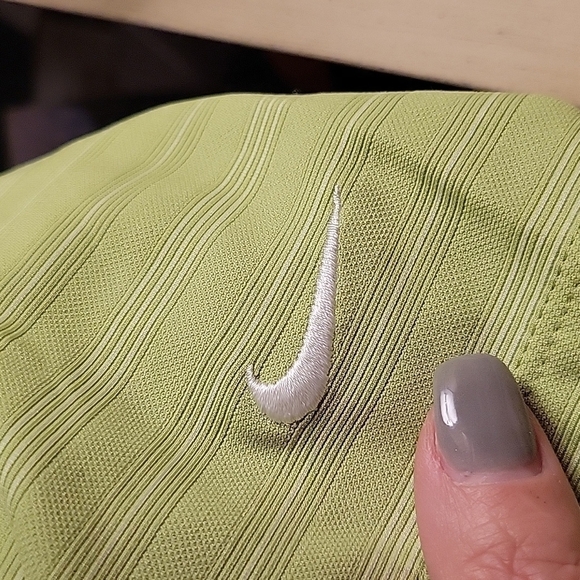 𝅺NIKE Golf Fit Dry Shirt - Picture 2 of 7